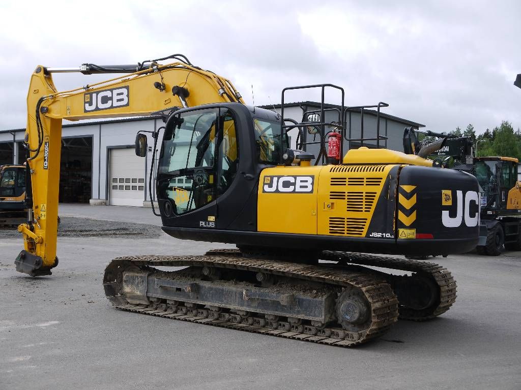 jcb-js-210-lc,c93f39f2.jpg