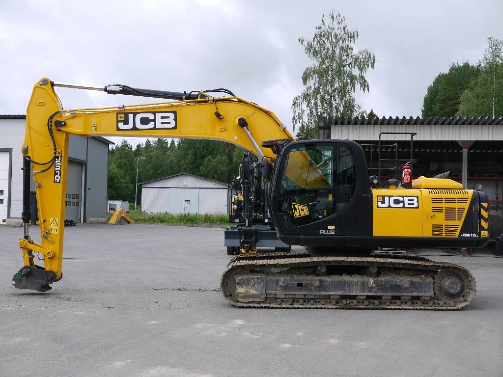 jcb-js-210-lc,0c3b45de.jpg