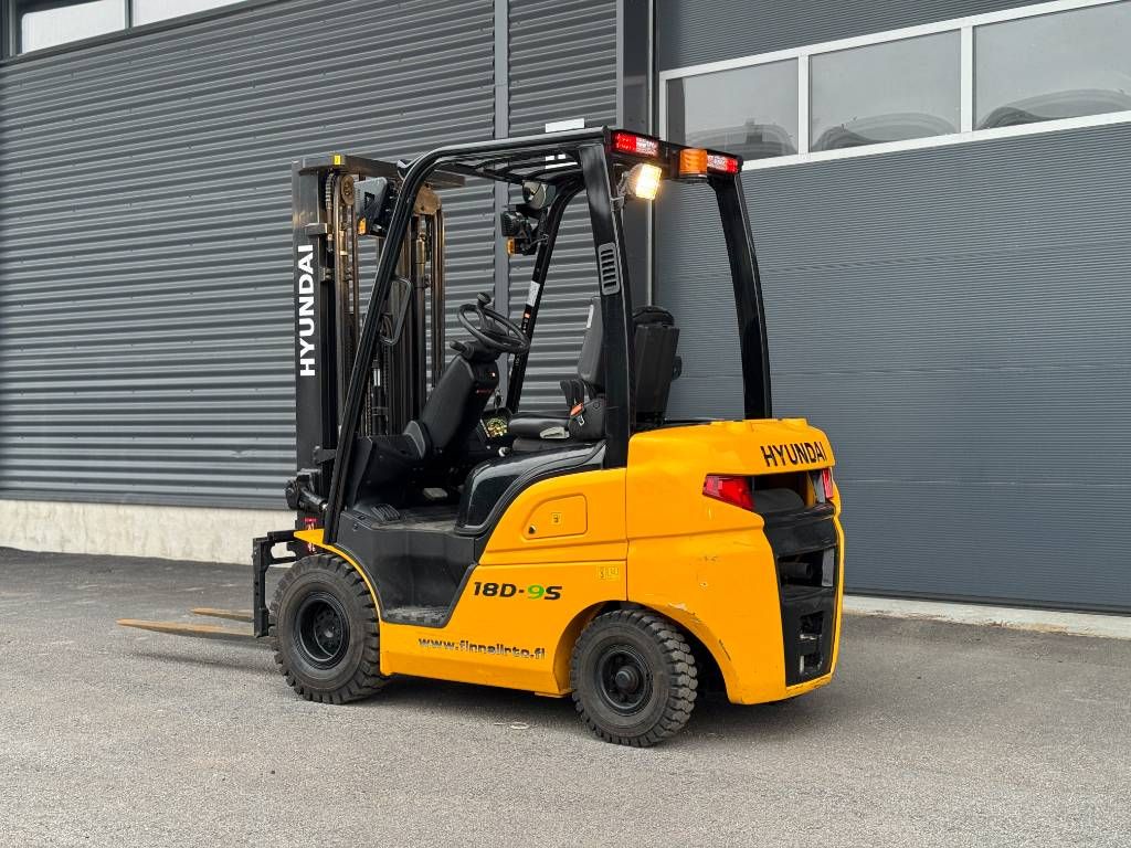 hyundai-18d-9s,6617c94a.jpg