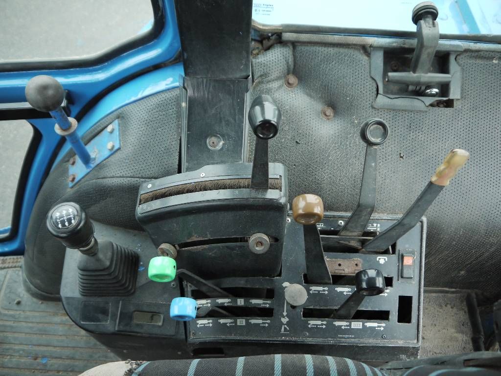 ford-8830,3e7b40f1.jpg