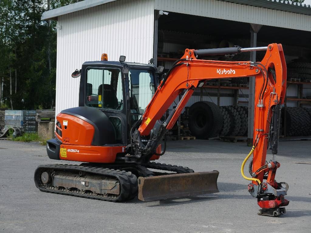 kubota-u-57-4,4af94840.jpg