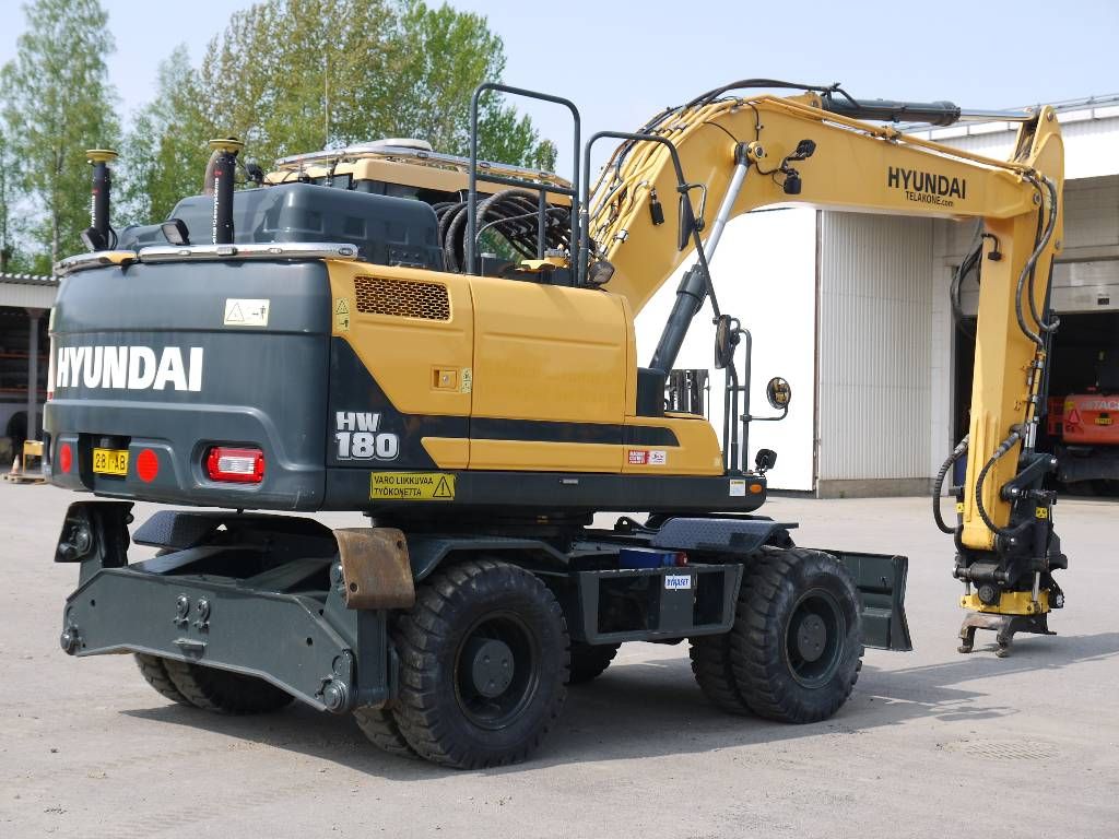 hyundai-hw-180,34249a35.jpg