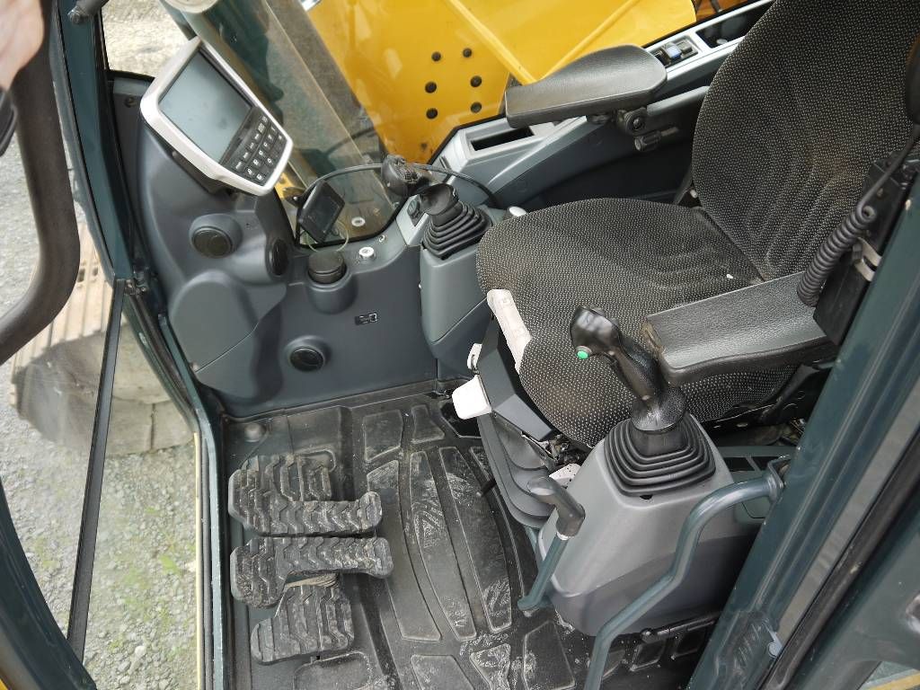 hyundai-hx-235-lcr,92650a69.jpg