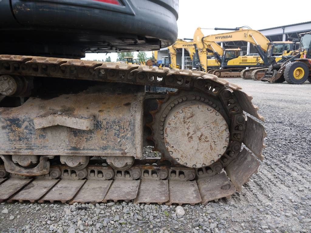 hyundai-hx-235-lcr,cc300a54.jpg