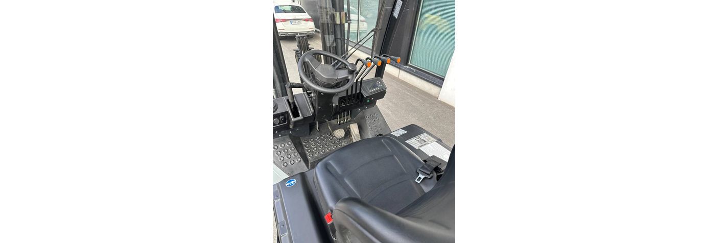 noblelift-fe4p30q-li-ion,c2c09d4c.jpg