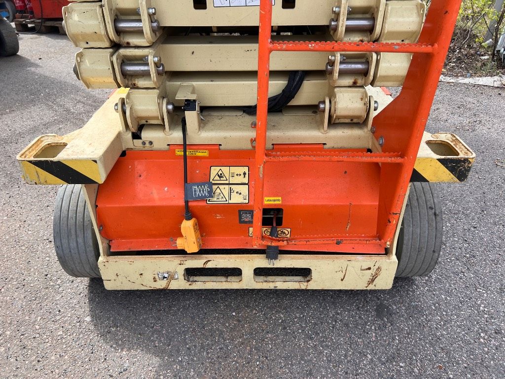 jlg-10-rs,1bb932b1.jpg