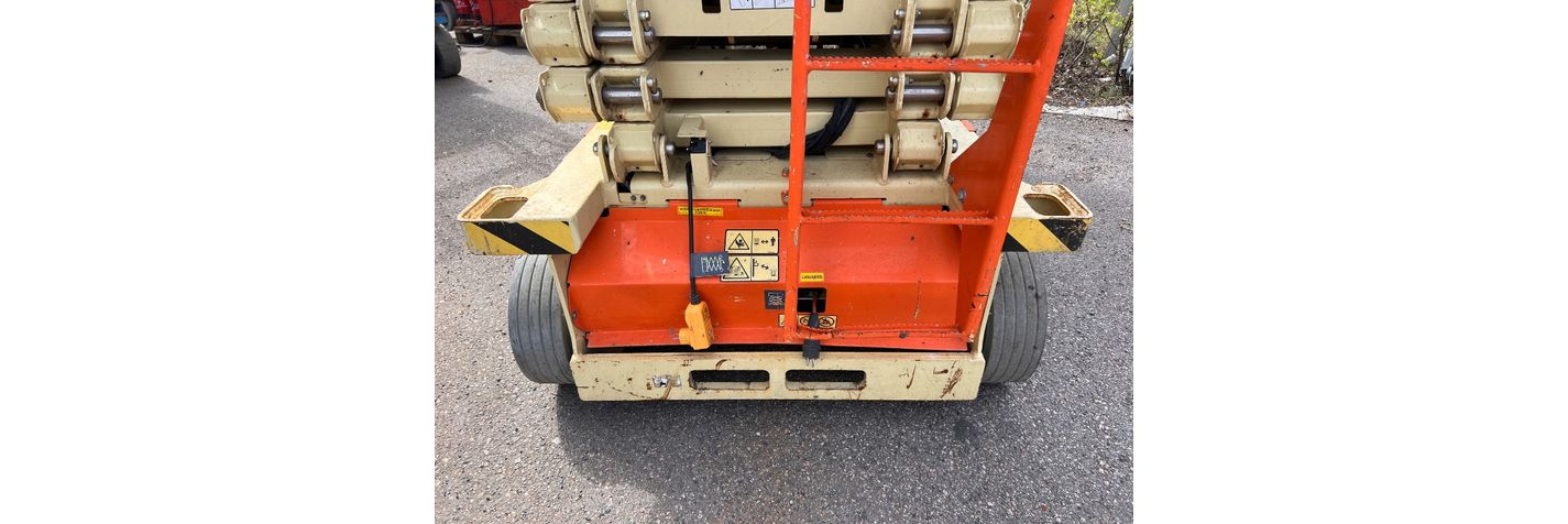 jlg-10-rs,1bb932b1.jpg