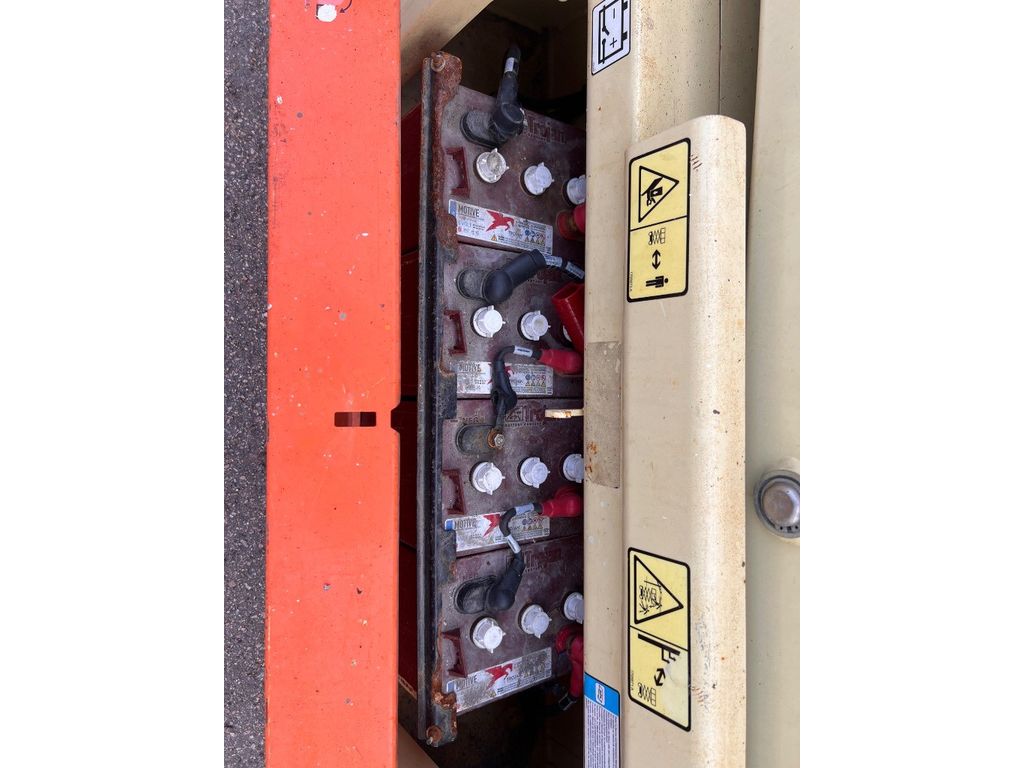 jlg-10-rs,2e39ebea.jpg