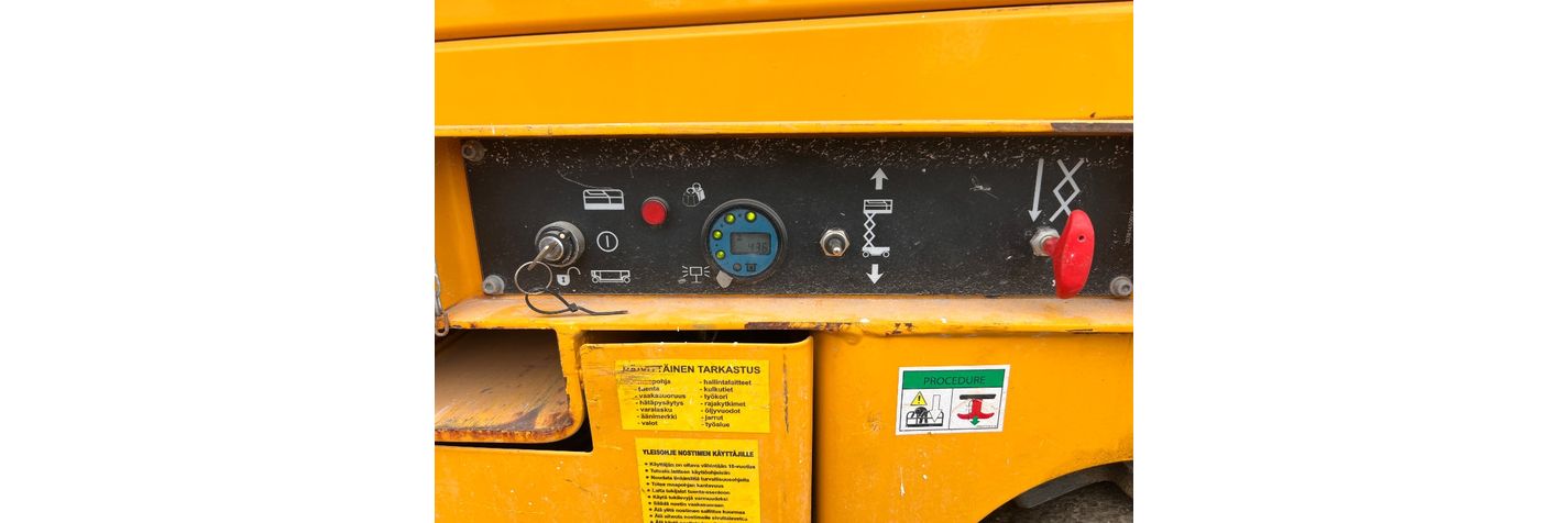 haulotte-compact-12,2101e8d9.jpg
