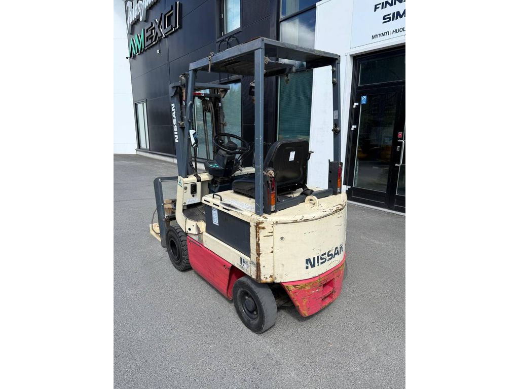 nissan-fp01-l-15-u,d104447f.jpg