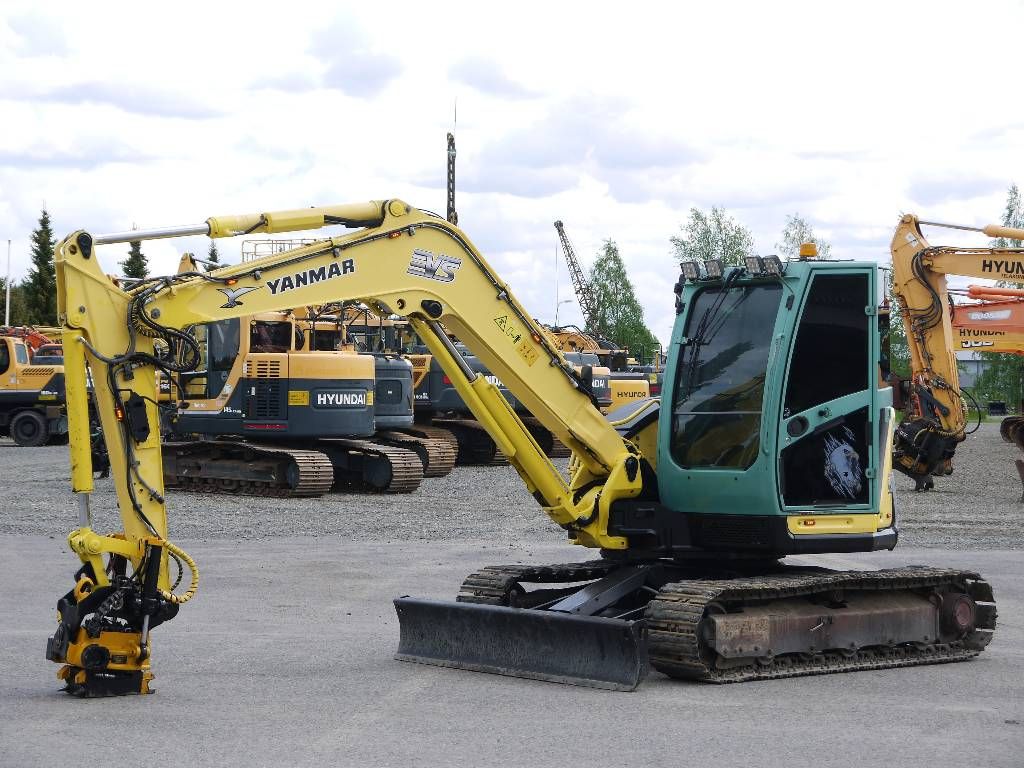yanmar-vio-80,a421043d.jpg