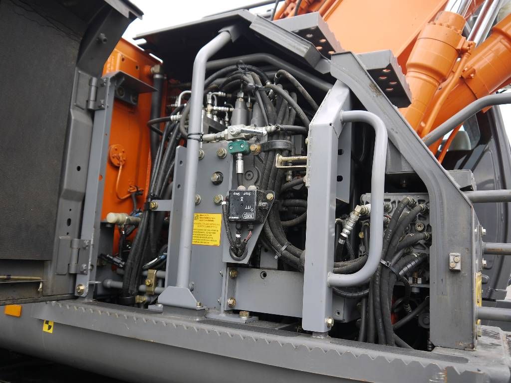 hitachi-zx-145-w-3,9d986b50.jpg