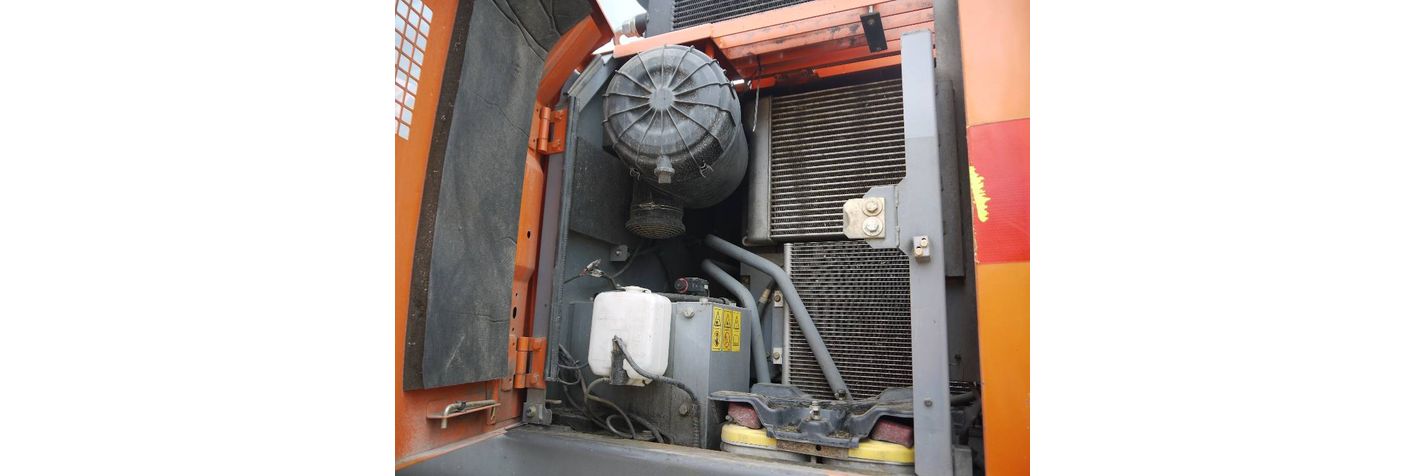 hitachi-zx-145-w-3,1f6b3354.jpg