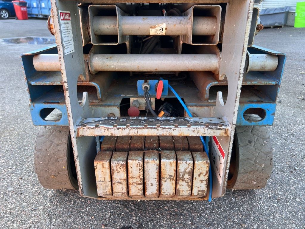 genie-gs-1932,5f0abe87.jpg