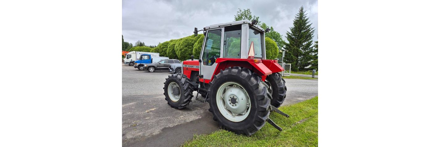 massey-ferguson-690,148a913a.jpg