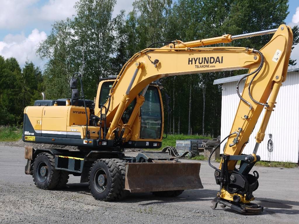 hyundai-r-180-w-9a,723371ae.jpg