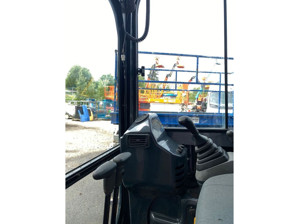 kobelco-sk-17-sr,a63be3bd.jpg