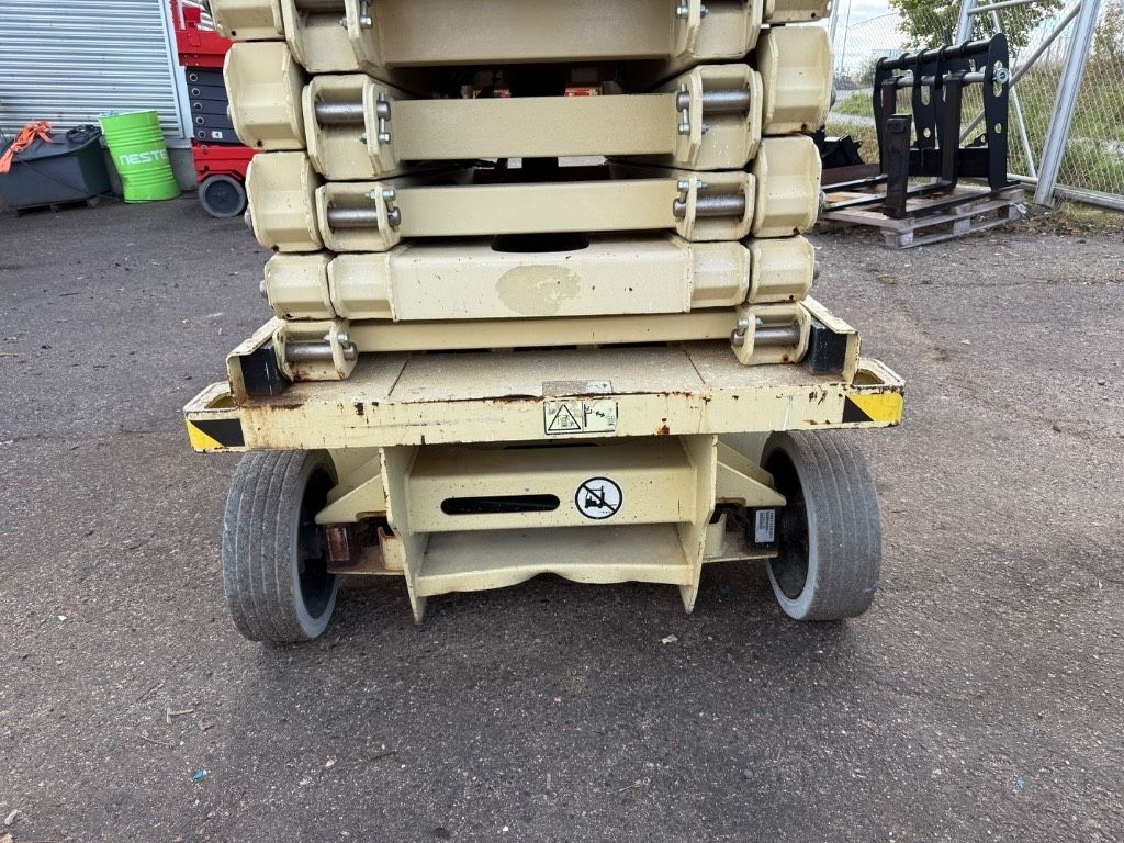 jlg-10-rs,67a7b1fc.jpg