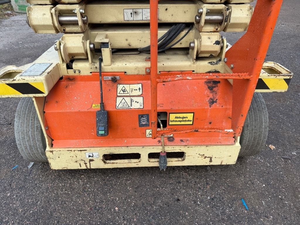jlg-10-rs,20360f61.jpg