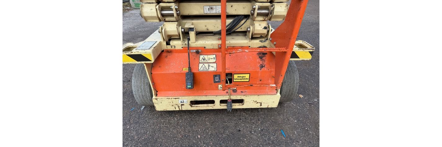 jlg-10-rs,20360f61.jpg