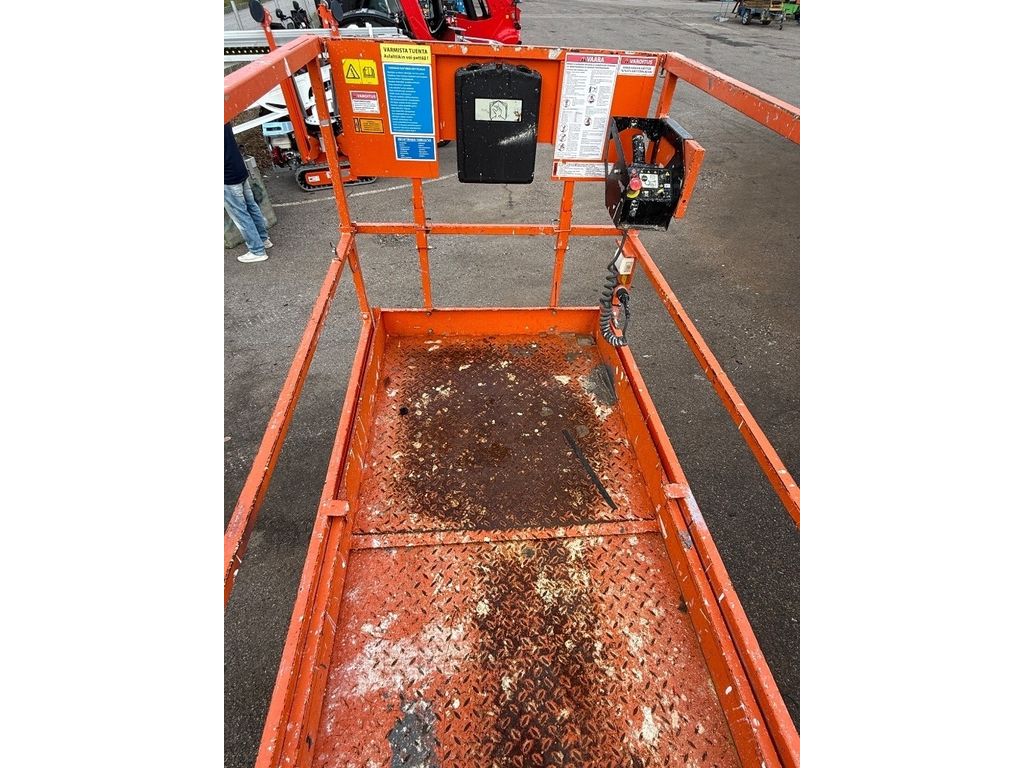 jlg-10-rs,c2c1cc71.jpg