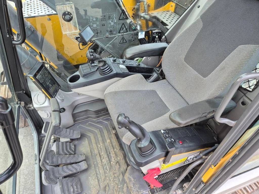 volvo-ecr-235-el,4f861479.jpg