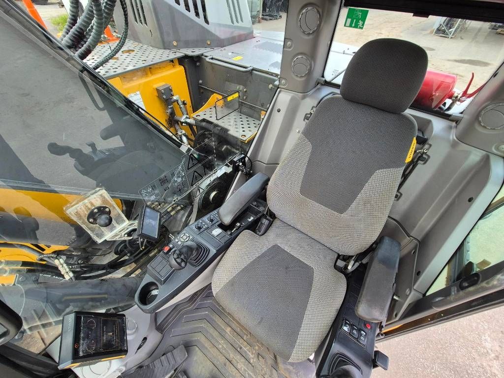 volvo-ecr-235-el,ab5485d4.jpg