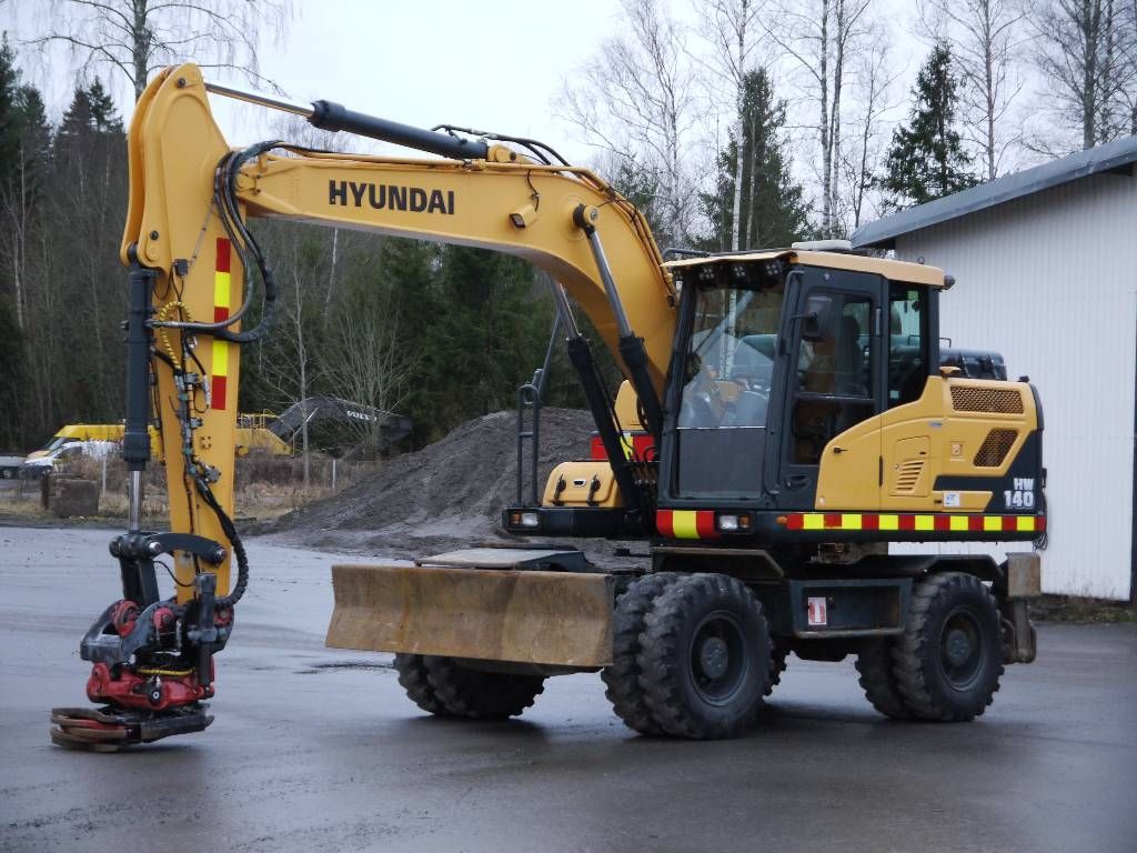 hyundai-hw-140,ba8040fc.jpg