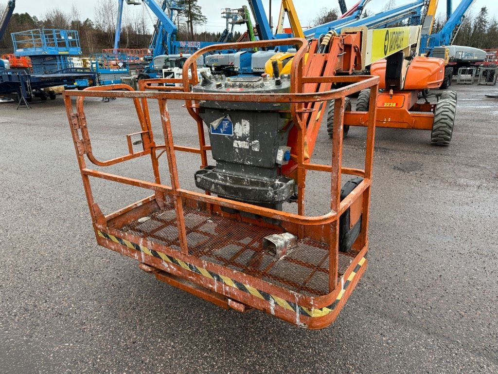 jlg-m-600-jp,0825923e.jpg
