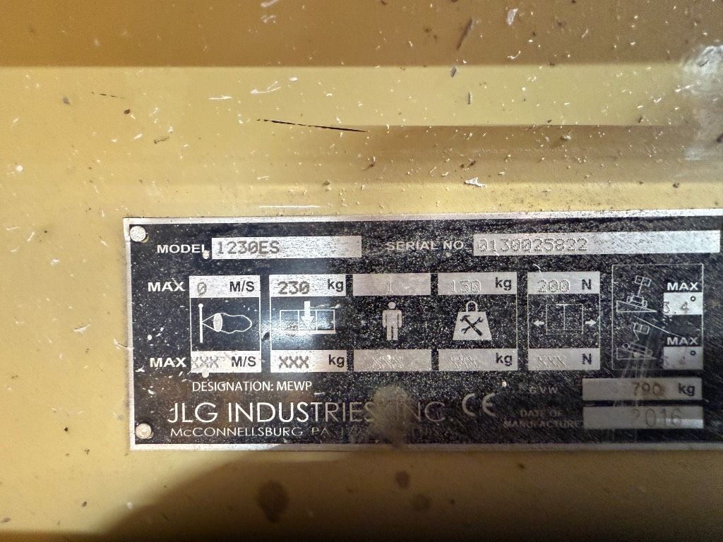 jlg-1230-es,03872a82.jpg