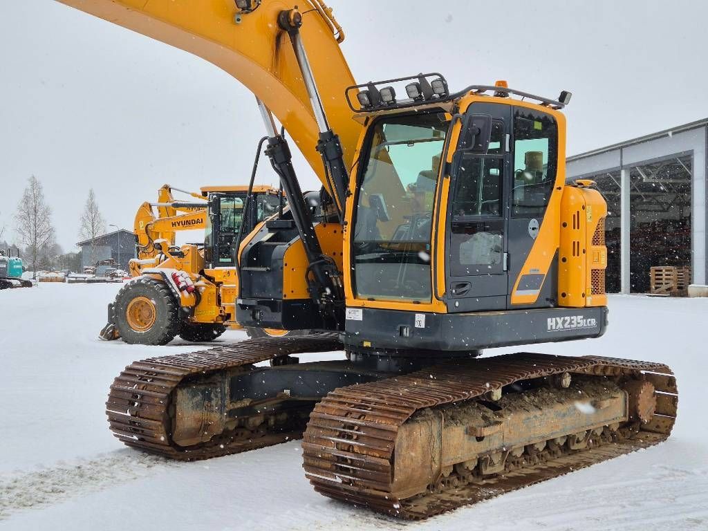 hyundai-hx-235-lcr,1f97e9f3.jpg