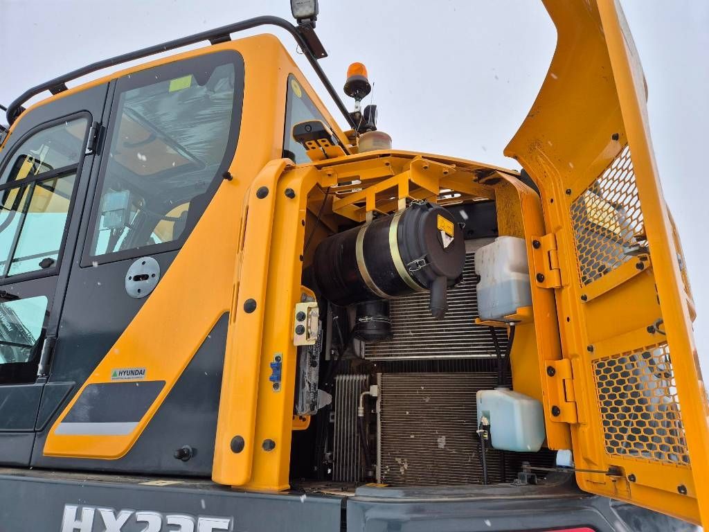 hyundai-hx-235-lcr,fe012d16.jpg