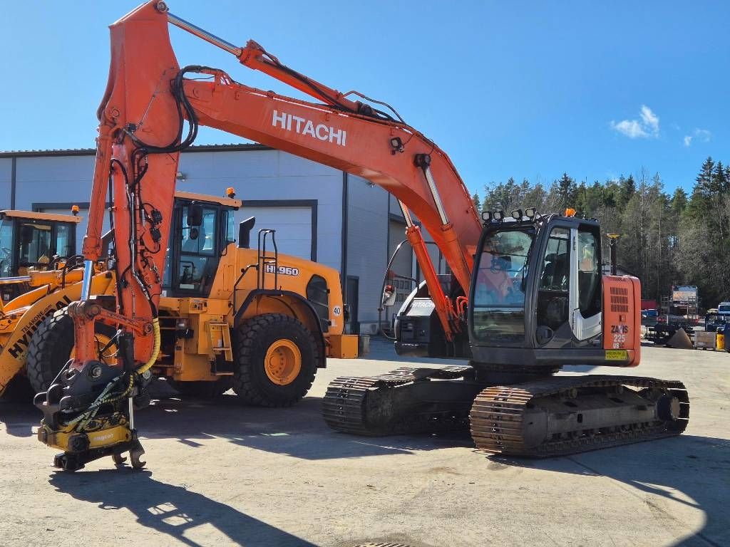 hitachi-zx-225-us-lc-3,a0be2710.jpg