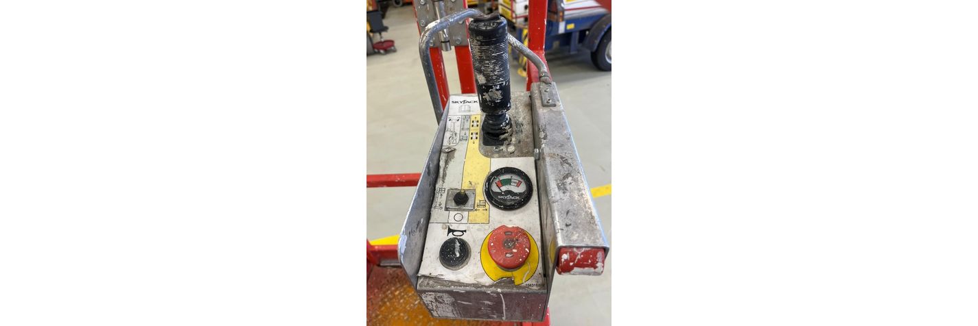 skyjack-sj-16,121ce061.jpg