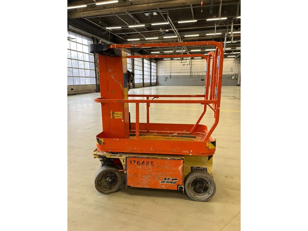 jlg-1230-es,386de10b.jpg
