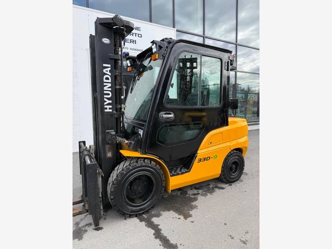 Hyundai 33 D-9