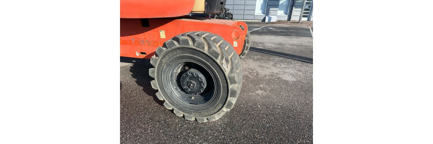 jlg-800-aj,2471483c.jpg
