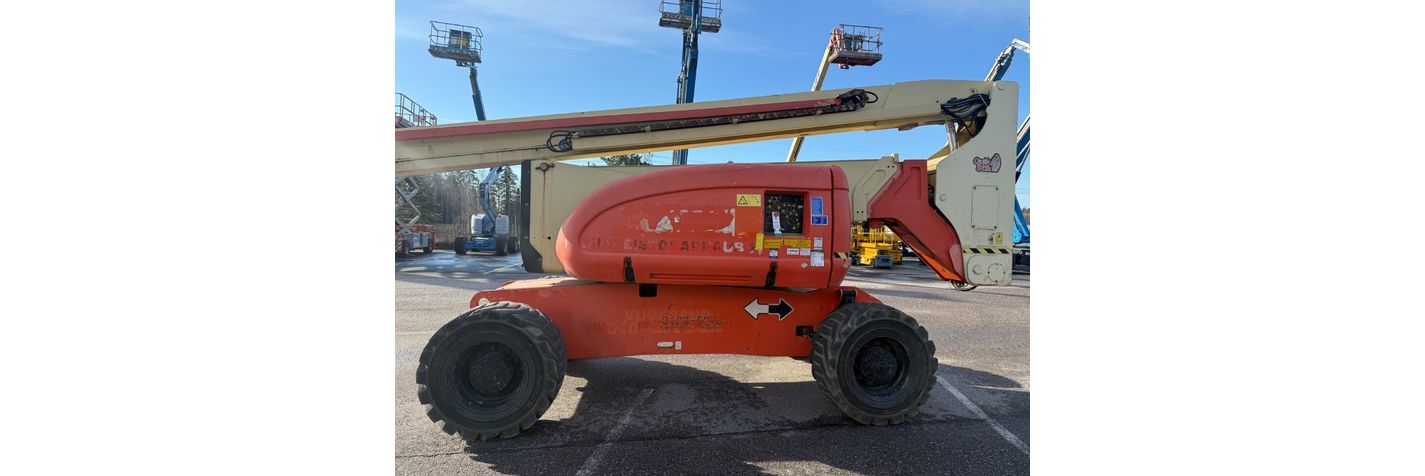 jlg-800-aj,4a1aee87.jpg