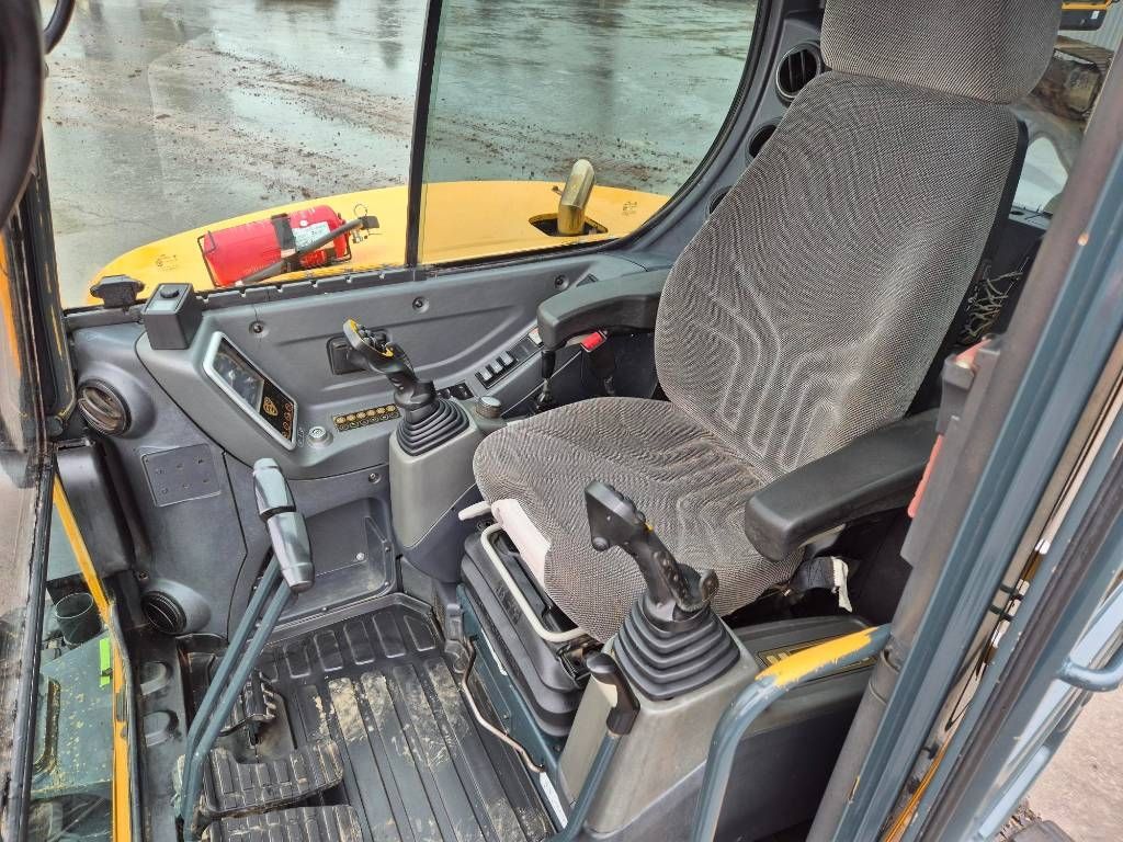 hyundai-r-60-cr-9,26548cfb.jpg