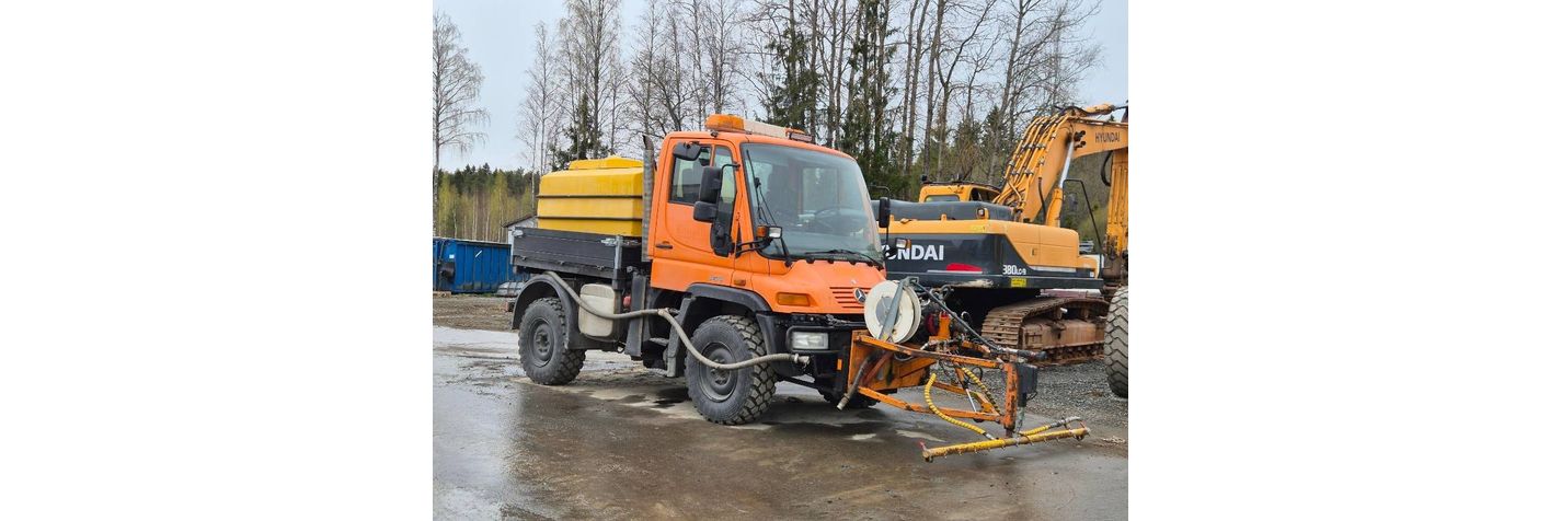 unimog-u-300,8428b75c.jpg