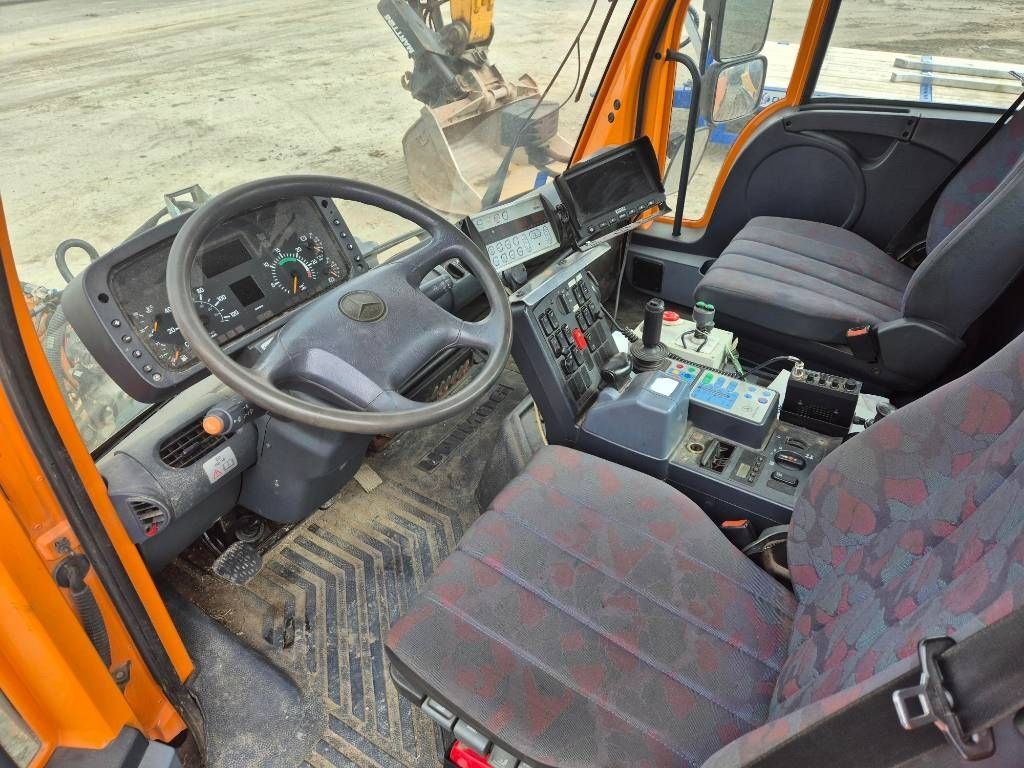 unimog-u-300,4533b5f3.jpg