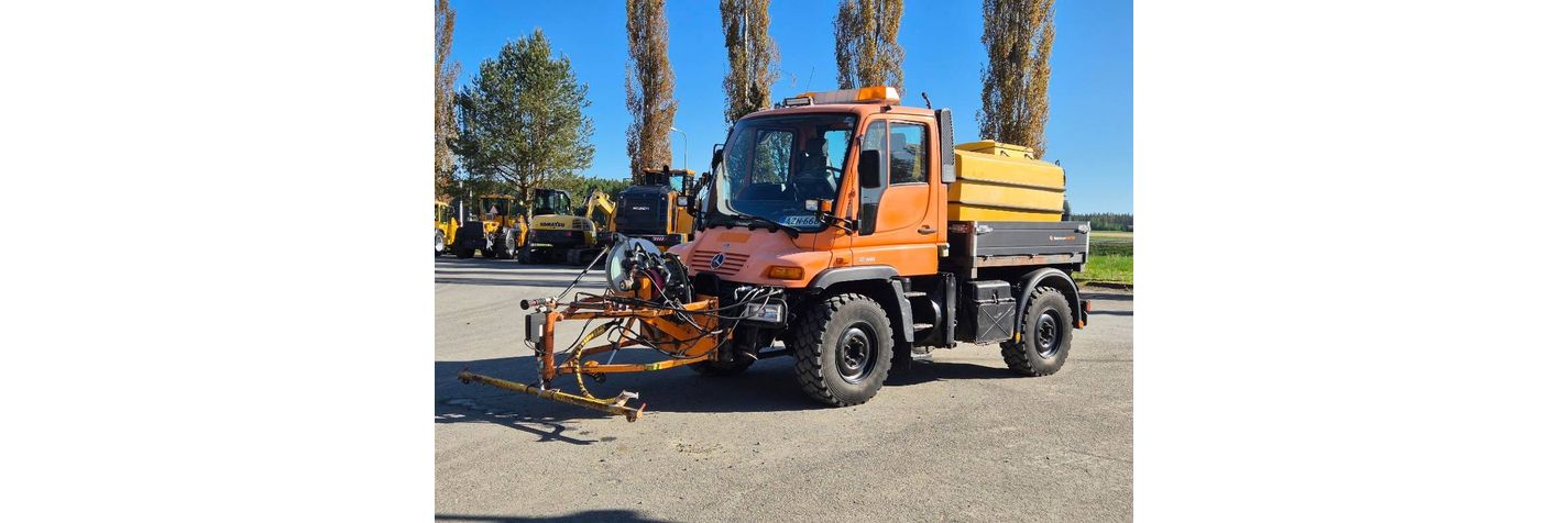 unimog-u-300,85fc190d.jpg