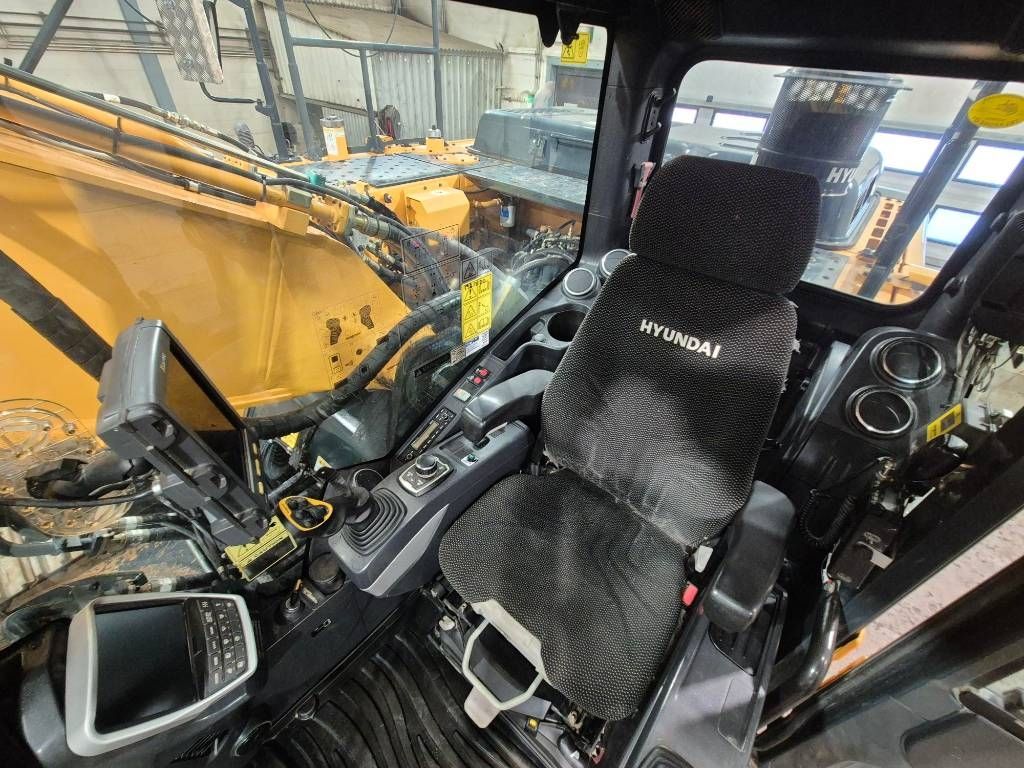 hyundai-hx-300-l,ac251f94.jpg
