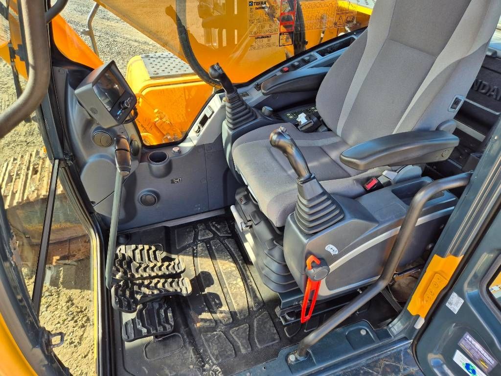hyundai-r-220-lc-9a,c7564868.jpg