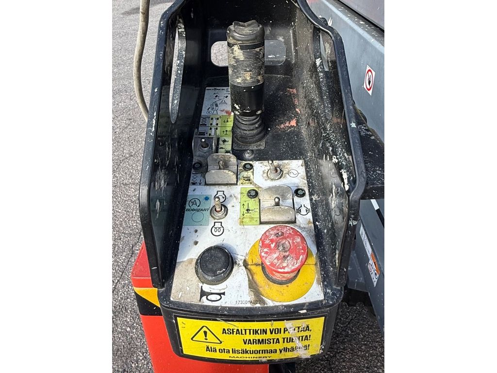 skyjack-sj-9664-rt,76b20e8f.jpg