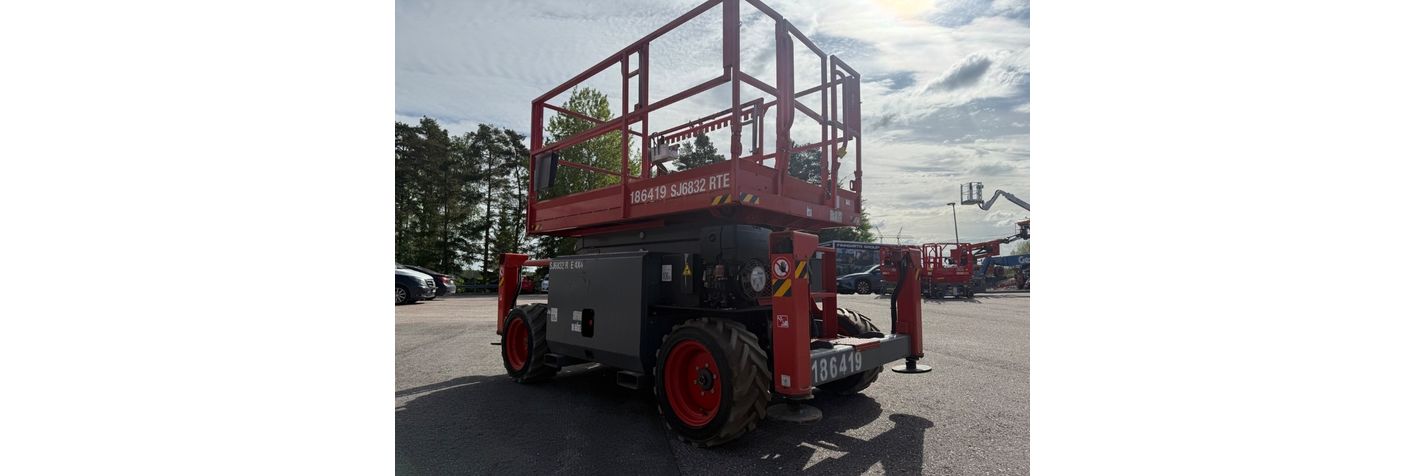 skyjack-sj-6832-rte,ef9899fb.jpg