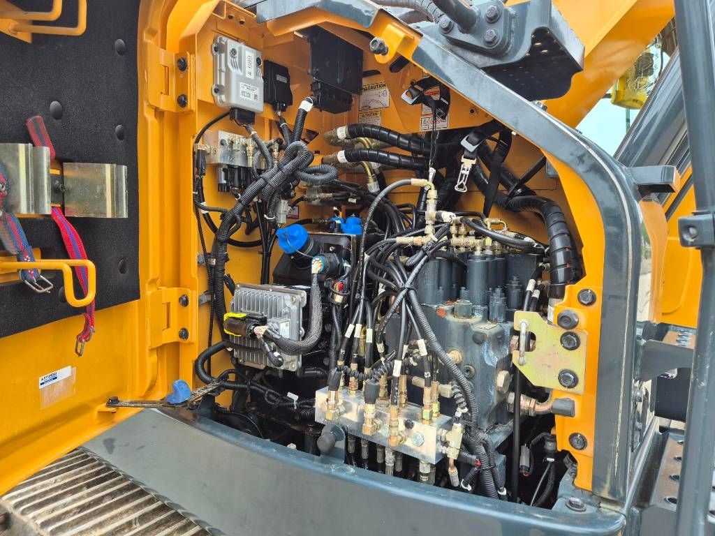 hyundai-hx-145-lcrd,f6f46bee.jpg
