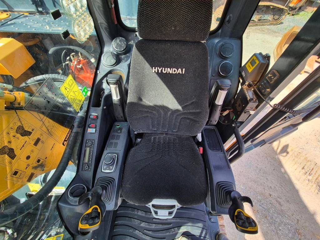 hyundai-hx-220-l,19b8ab5b.jpg