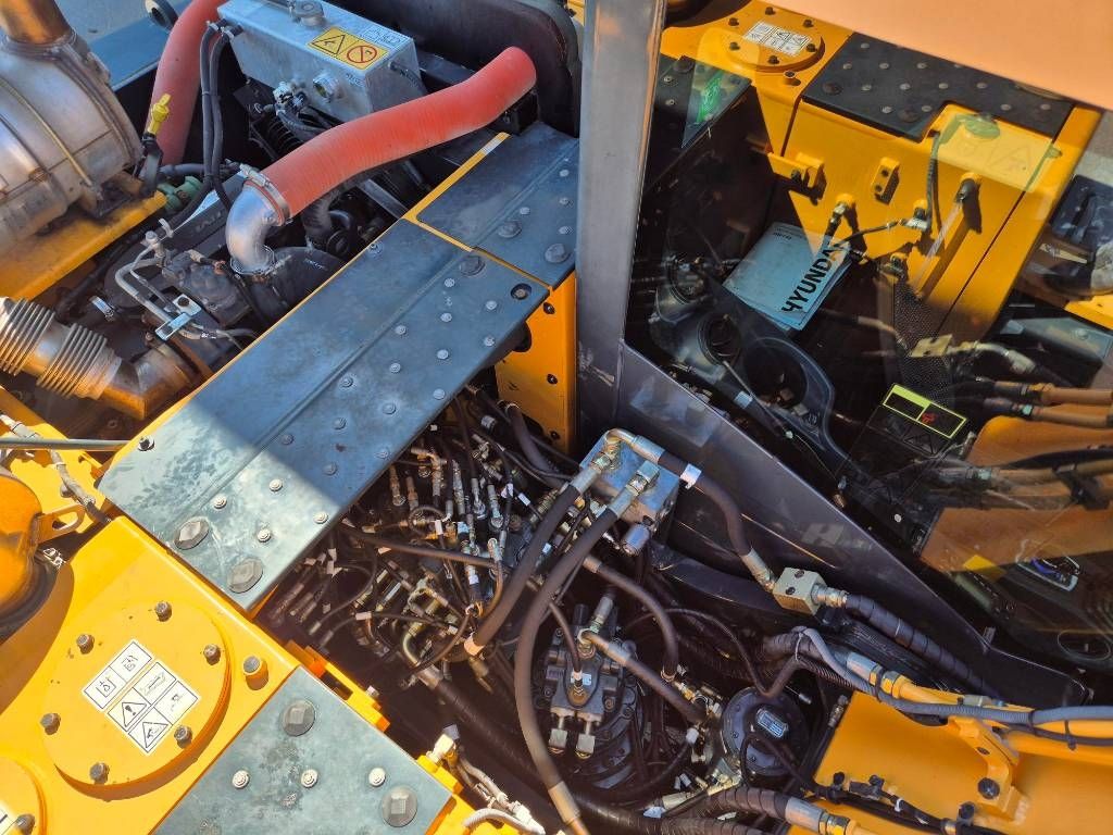 hyundai-hw-140,0aad0072.jpg