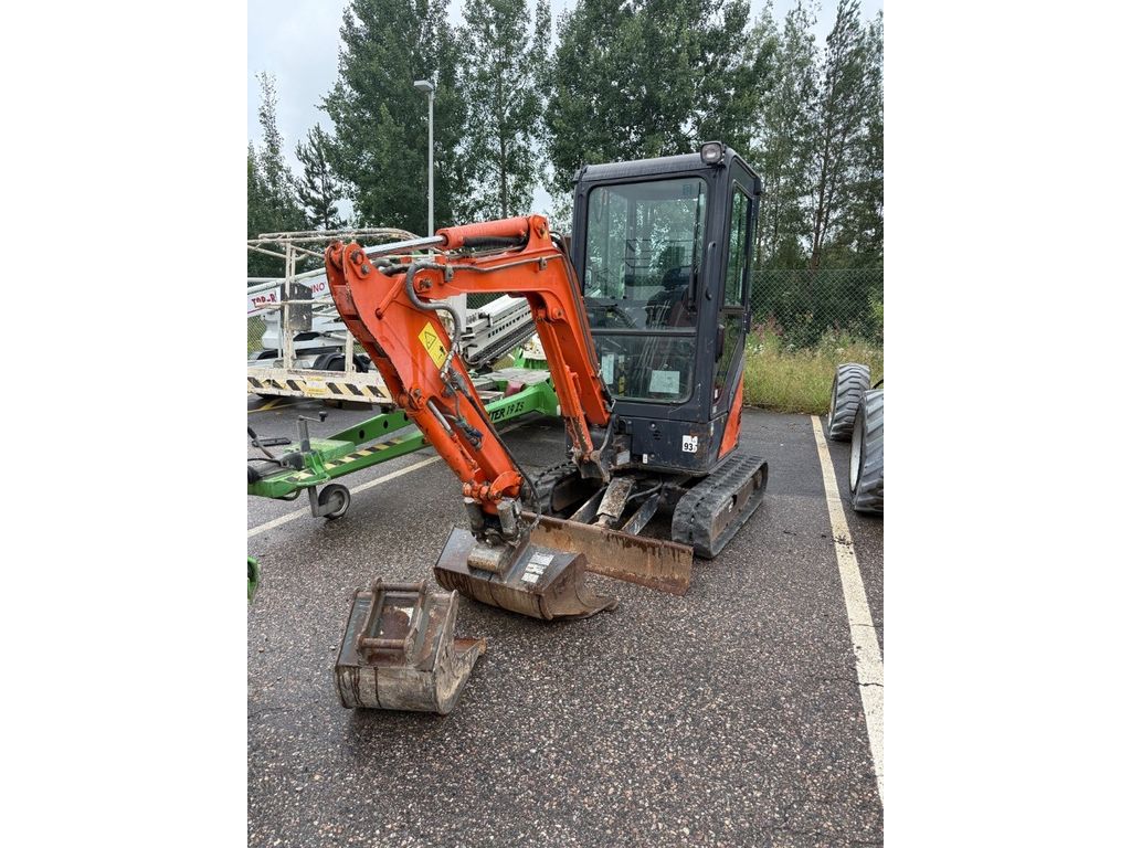 hitachi-zx-17-u-2,6ea9e01c.jpg